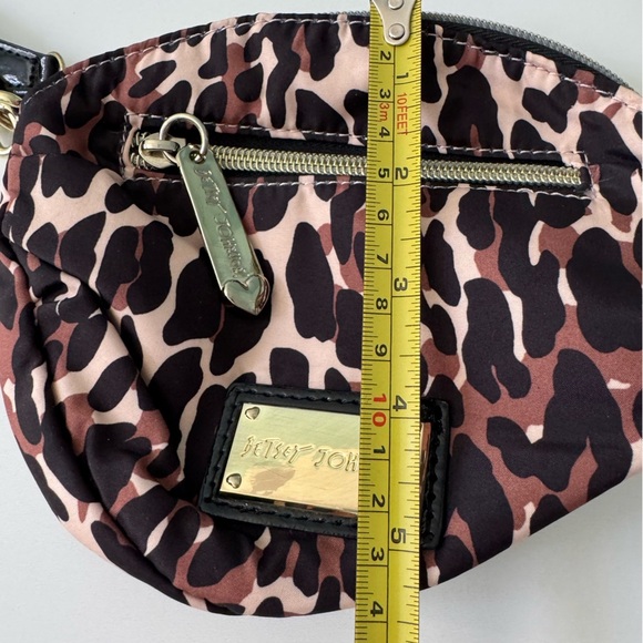 Betsy Johnson Leopard Print Crossbody Bag - Picture 10 of 11